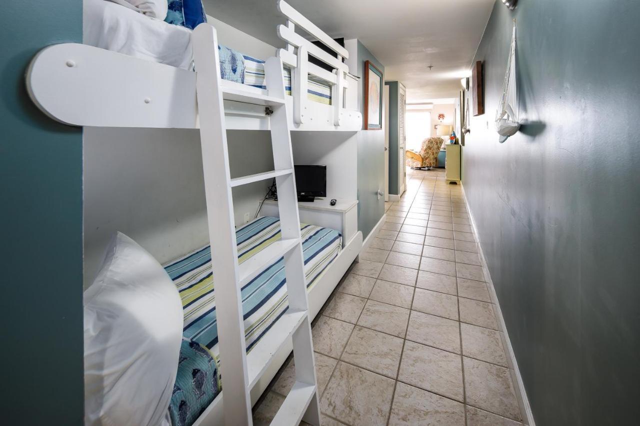 Pelican Isle 116 Apartment